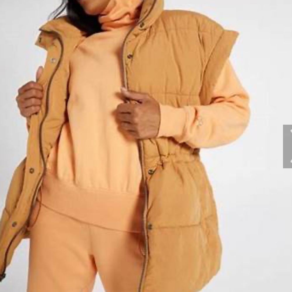 Worn ONCE! Oversized Puffer Vest!